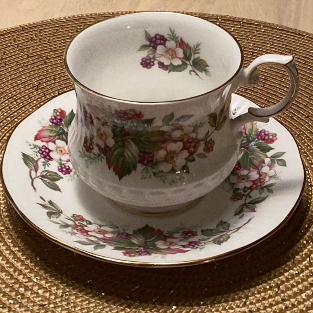 VintageQueen’s Fine Bone China Cup and saucer.